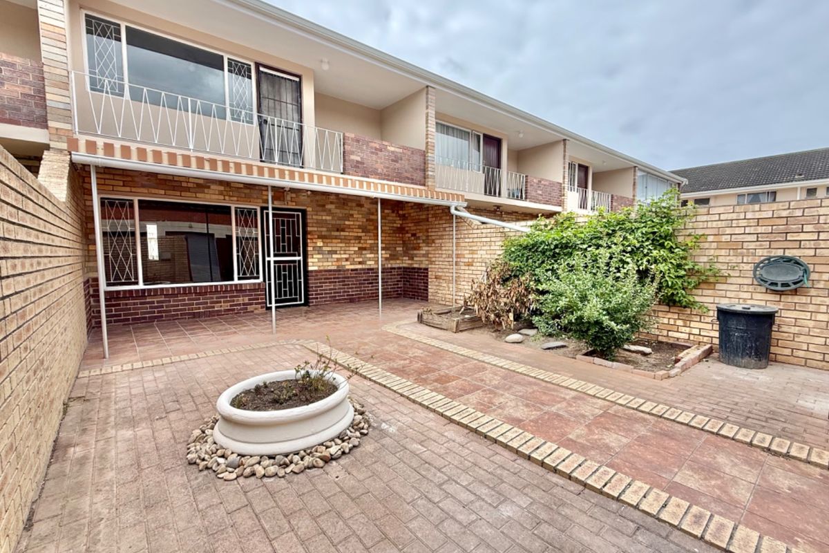 Neat, secure an very spacious  - Photo 2