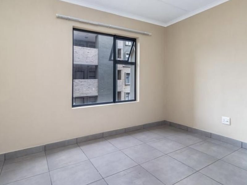 Nice and cozy secure Duplex - Photo 7