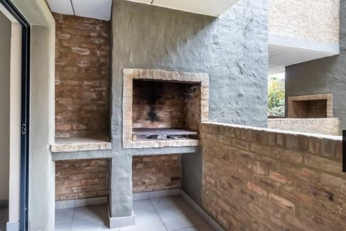 Nice and cozy secure Duplex - Photo 4