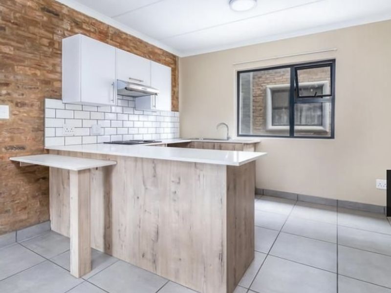 Nice and cozy secure Duplex - Photo 2