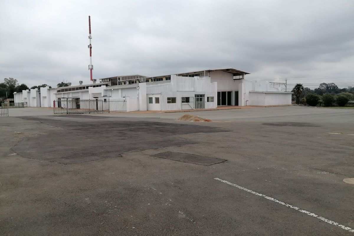 4795 SQUARE METERS COMMERCIAL BUSINESS PROPERTY FOR RENTAL - Photo 5