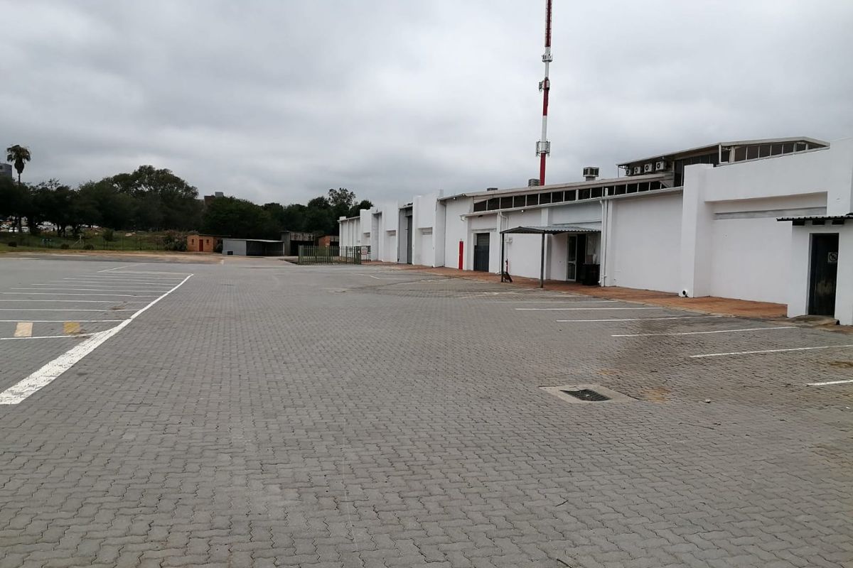 4795 SQUARE METERS COMMERCIAL BUSINESS PROPERTY FOR RENTAL - Photo 3