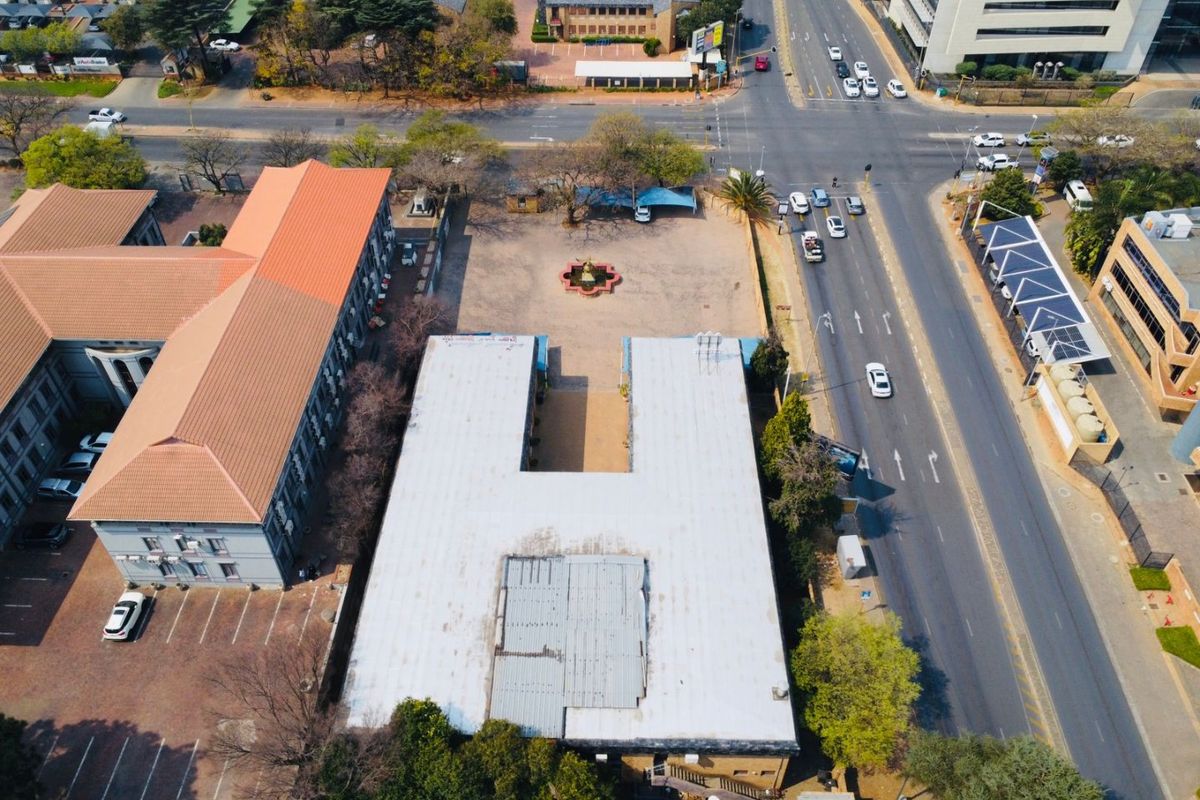 Prime Commercial Building For Sale in Ferndale - Photo 3