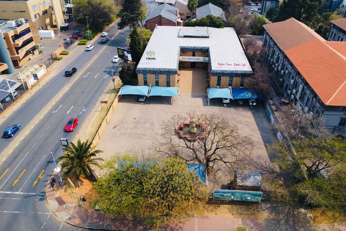 Prime Commercial Building For Sale in Ferndale - Photo 2