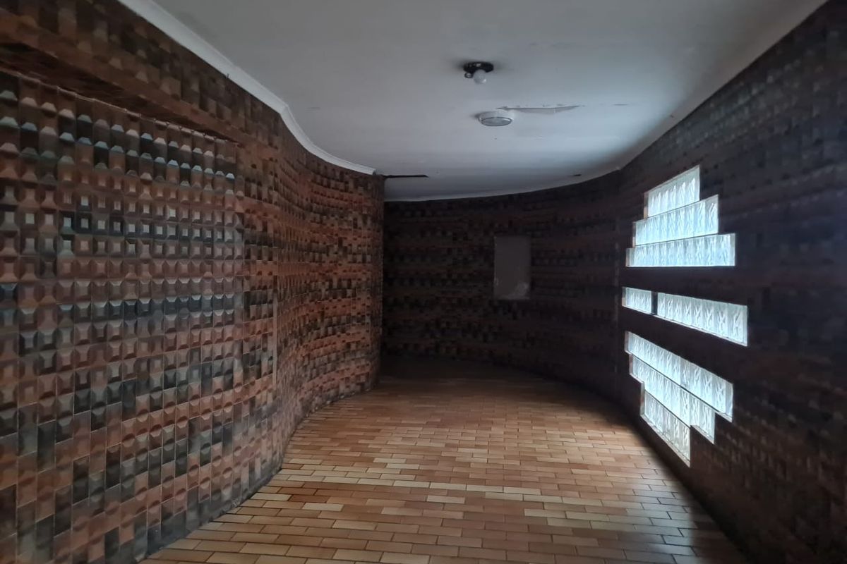 2 Bedroom Apartment - Photo 2