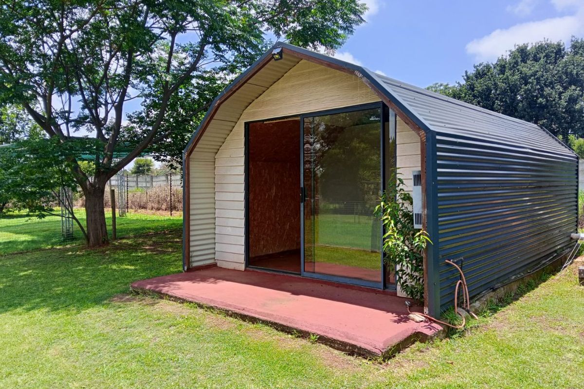 Bachelor/1-Bedroom Unit To Let on Agricultural Holding – R3,500 pm - Photo 4