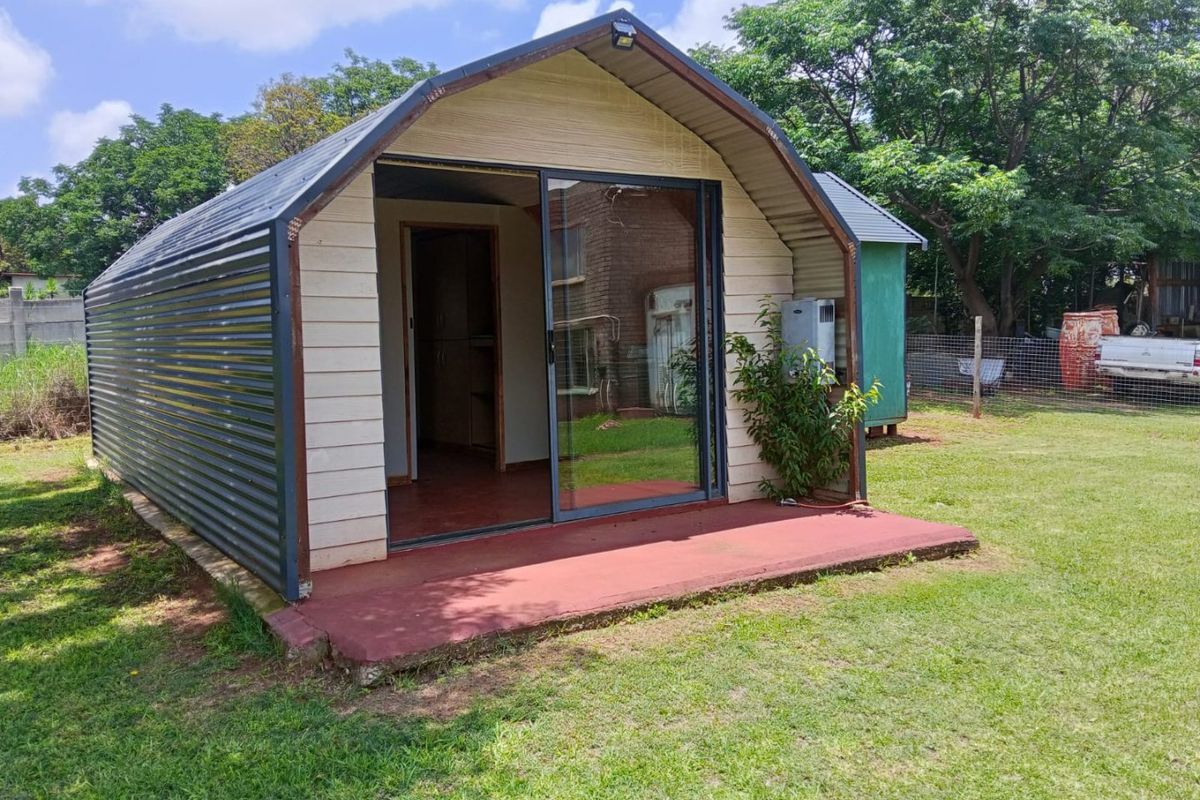 Bachelor/1-Bedroom Unit To Let on Agricultural Holding – R3,500 pm - Photo 2