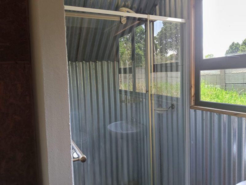 Bachelor/1-Bedroom Unit To Let on Agricultural Holding – R3,500 pm - Photo 5