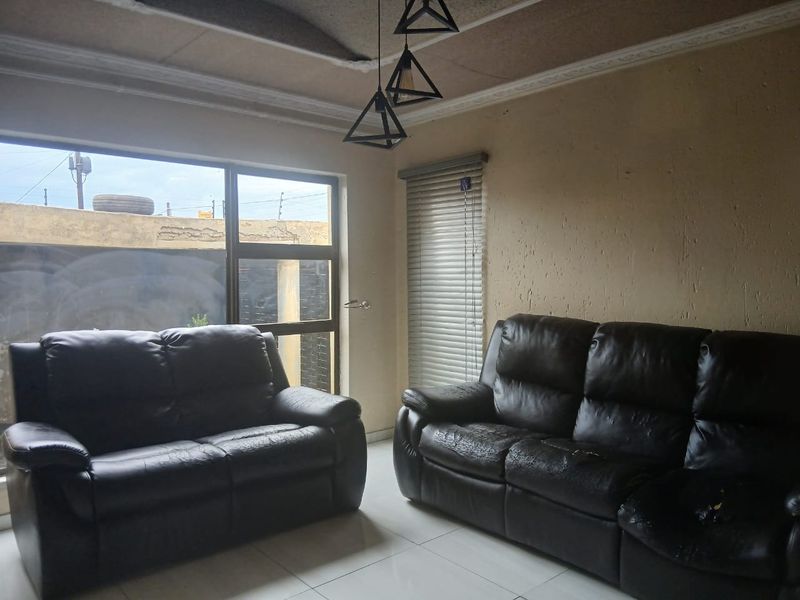 Spacious 3-Bedroom Rental Property in Naledi - Photo 10
