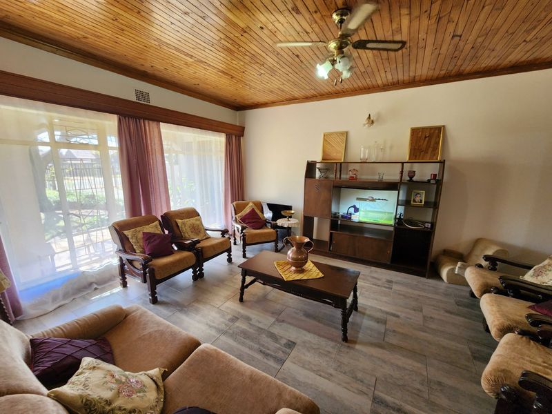 Big Recently Painted Family Home with Borehole - Photo 8