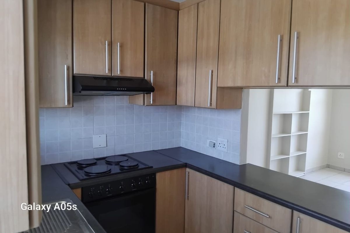 Immaculate 3 Bed  unit in Eikehof - Photo 4