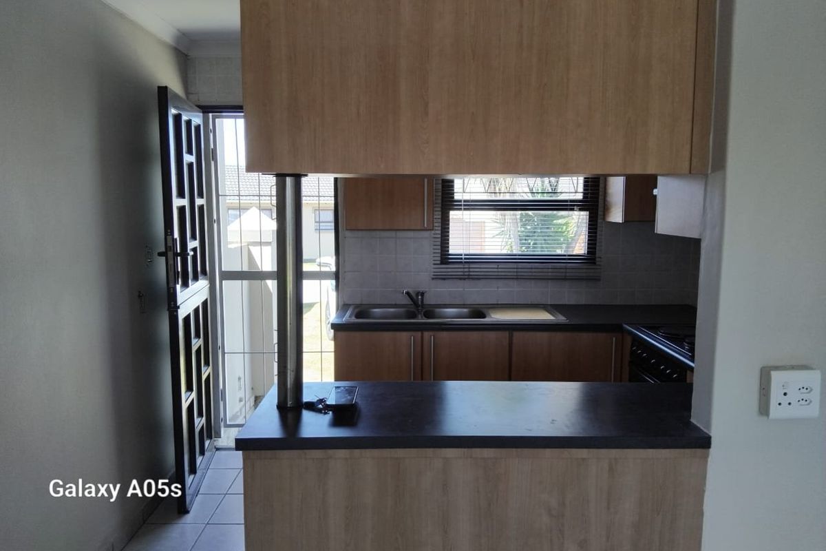 Immaculate 3 Bed  unit in Eikehof - Photo 3