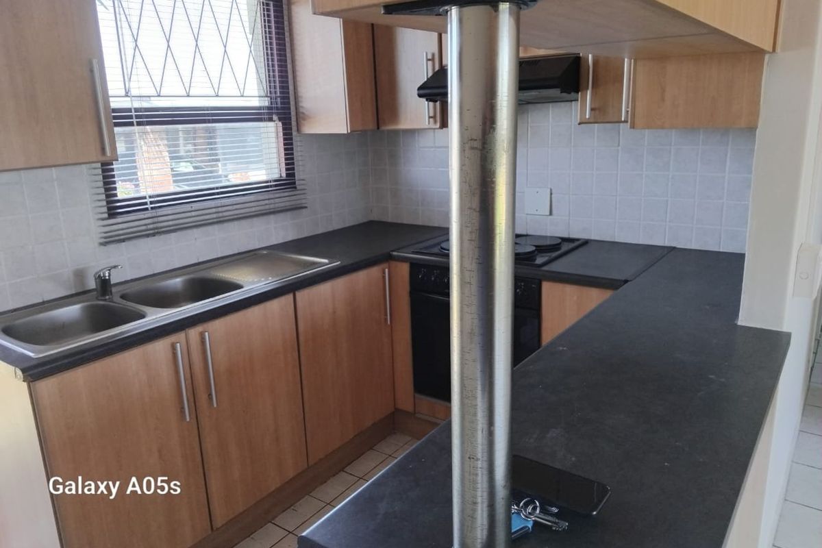 Immaculate 3 Bed  unit in Eikehof - Photo 5