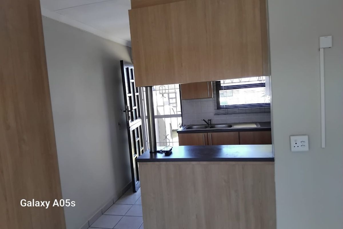 Immaculate 3 Bed  unit in Eikehof - Photo 2