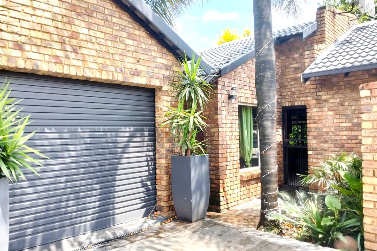 3 Bedroom house for Sale in Wierda Park - Photo 2