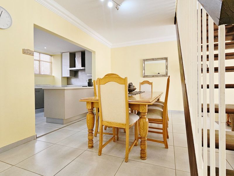 A stunning duplex unit in Three Rivers Proper. - Photo 8