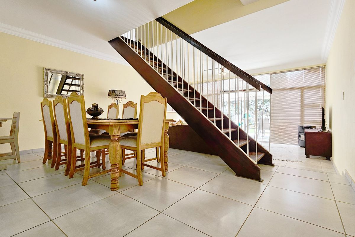 A stunning duplex unit in Three Rivers Proper. - Photo 5