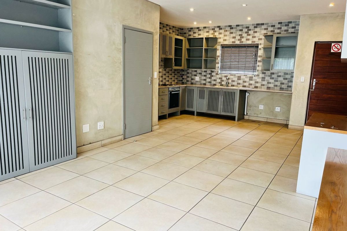 Stunning 2-Bedroom Duplex apartment for rent at Hartfield - Photo 4