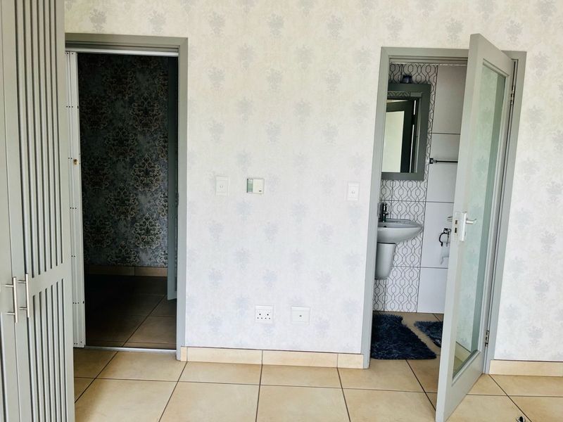 Stunning 2-Bedroom Duplex apartment for rent at Hartfield - Photo 10