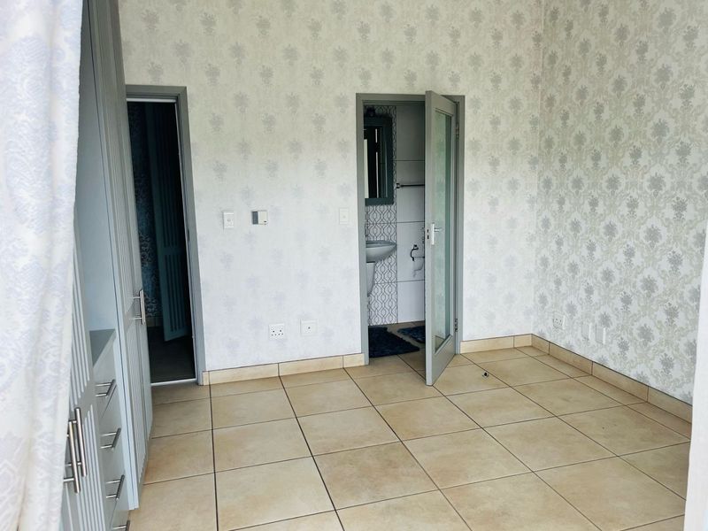 Stunning 2-Bedroom Duplex apartment for rent at Hartfield - Photo 7