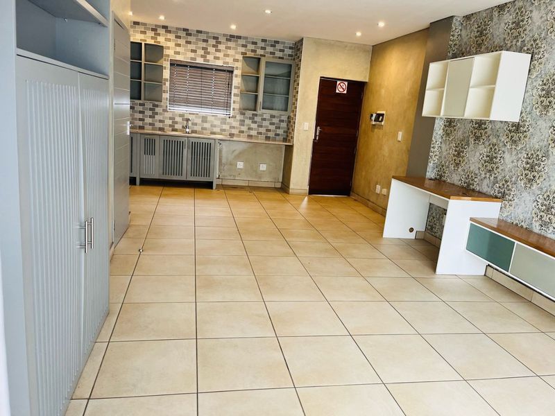 Stunning 2-Bedroom Duplex apartment for rent at Hartfield - Photo 5