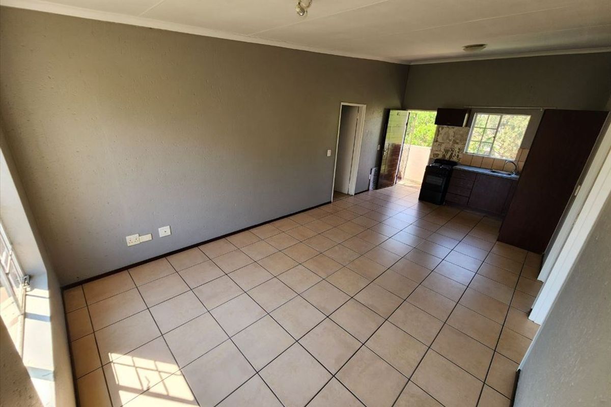 Comfortable Home with Great Features - Photo 2