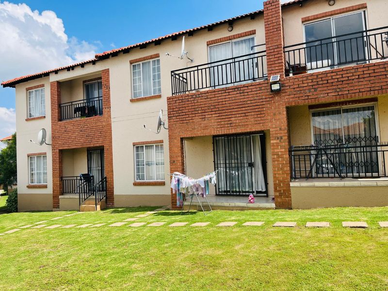 Modern 1-Bedroom Apartment for Sale in Buccleuch - Photo 8