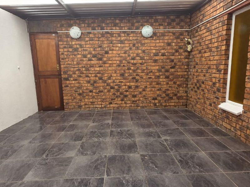 3 BEDROOM SIMPLEX  - Photo 9