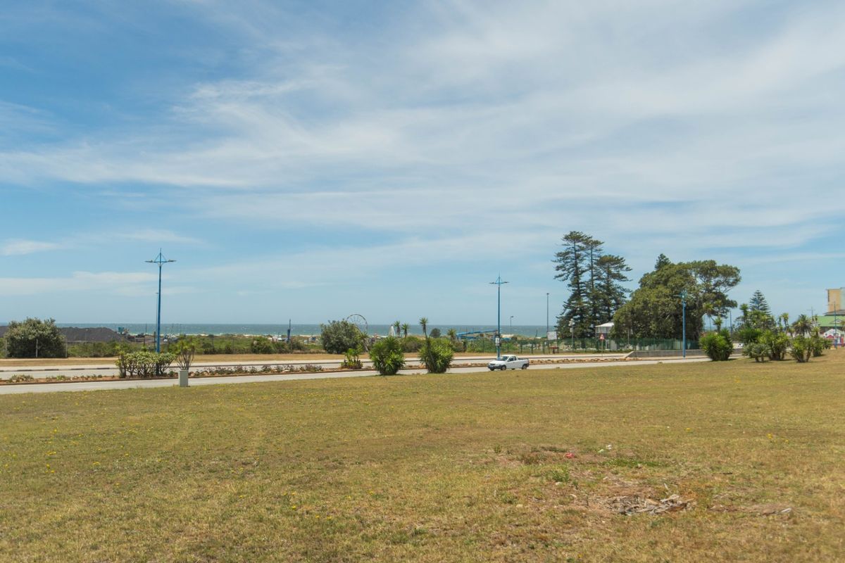 2 Bedroom Apartment / Flat for Sale in Humewood - Photo 3