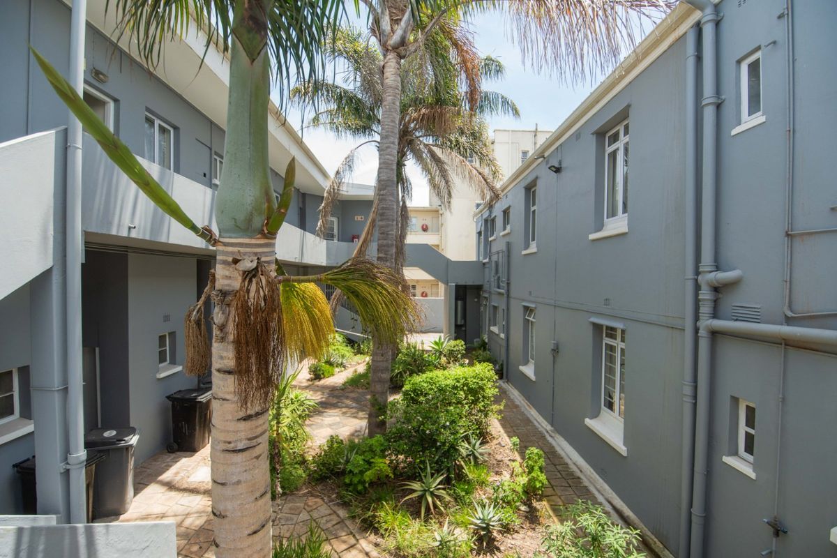 2 Bedroom Apartment / Flat for Sale in Humewood - Photo 5