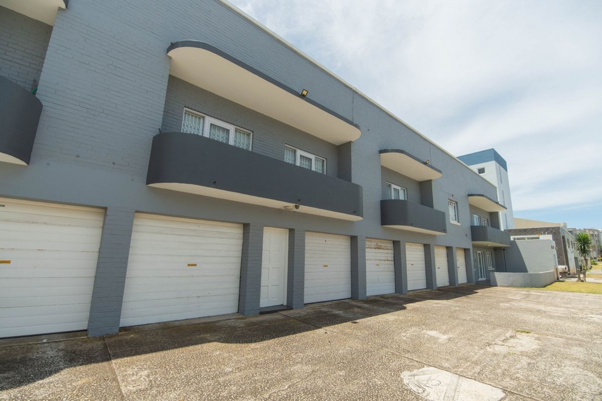 2 Bedroom Apartment / Flat for Sale in Humewood - Photo 4