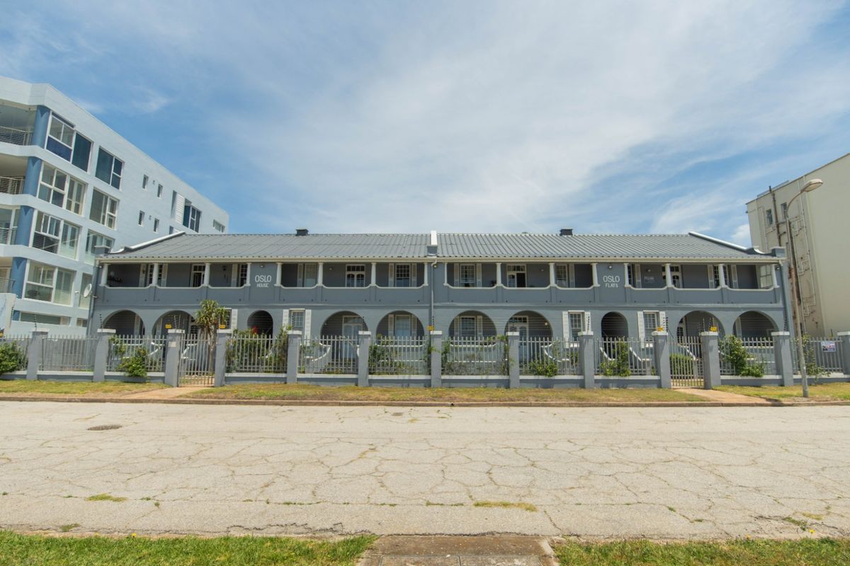 2 Bedroom Apartment / Flat for Sale in Humewood - Photo 2