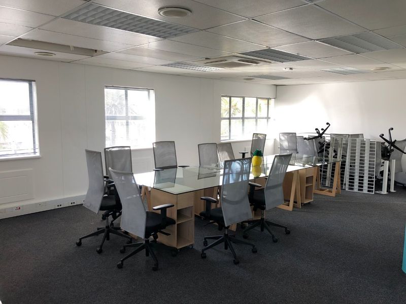 Versatile Commercial Space To Entertain - Photo 4