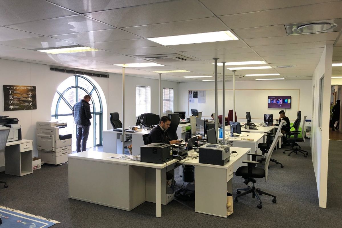 Versatile Commercial Space To Entertain - Photo 2