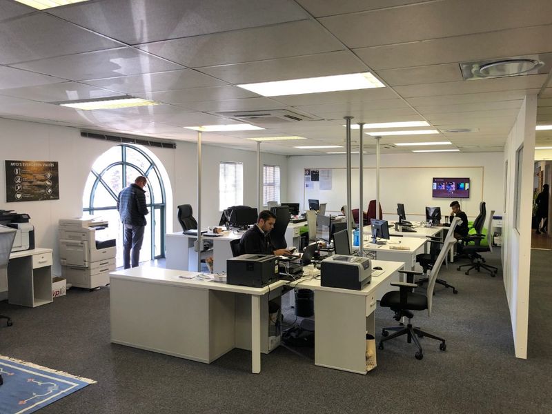 Versatile Commercial Space To Entertain - Photo 2