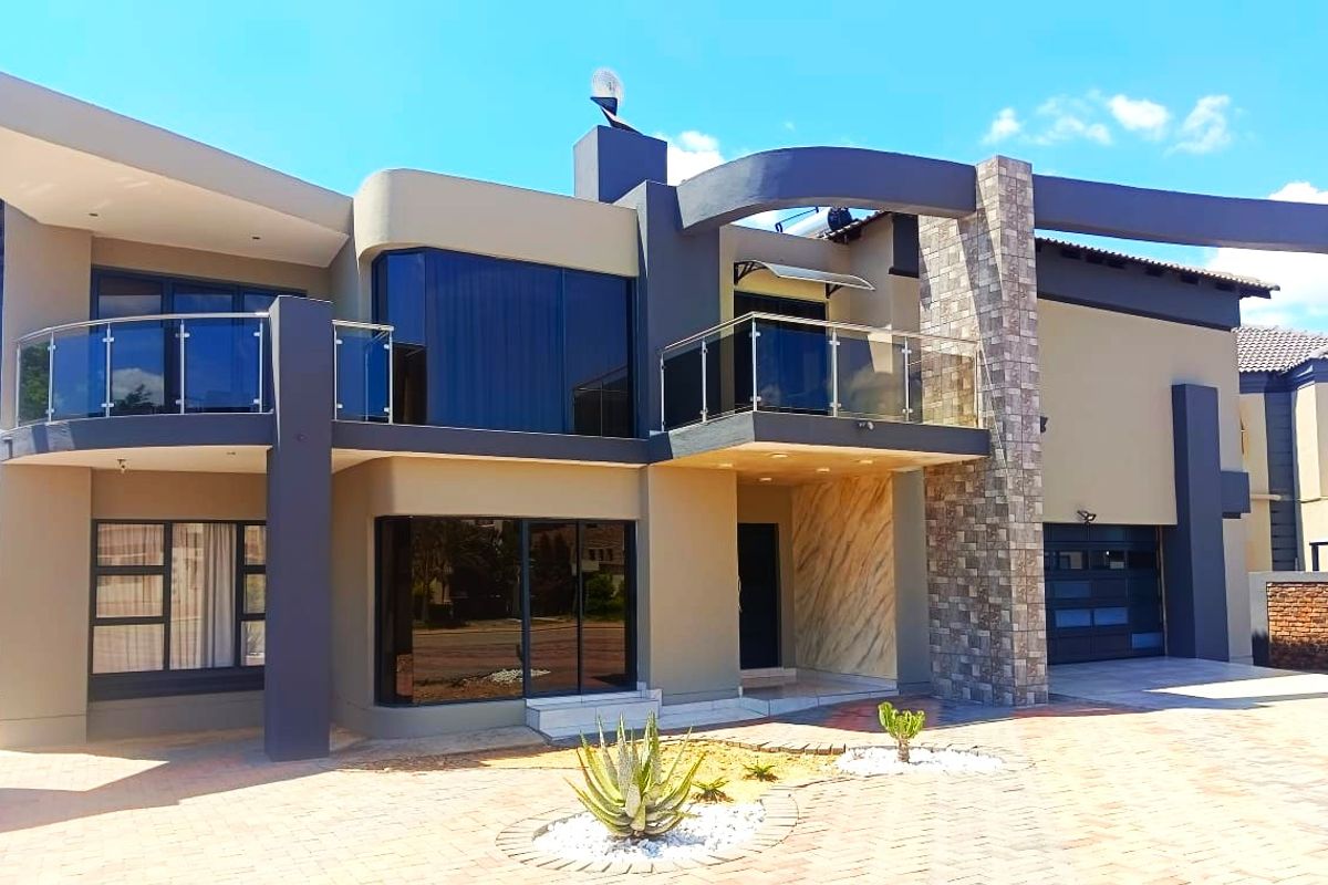 Modern Luxury Living in a Top Security Estate – Polokwane - Photo 5