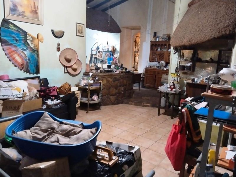 Calling all investors, flippers, or home buyers looking for a renovation project for 2026 - Photo 7