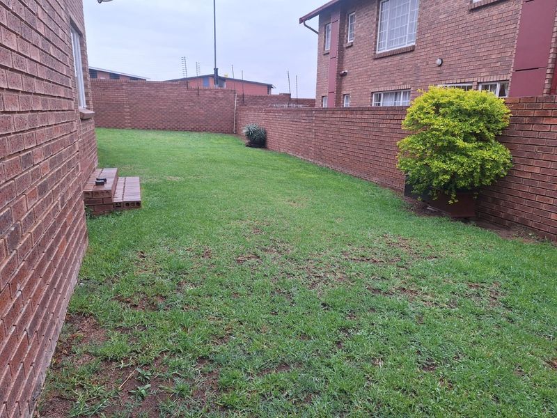 Ground Floor Gem with Private Garden in Secure Complex - Photo 4