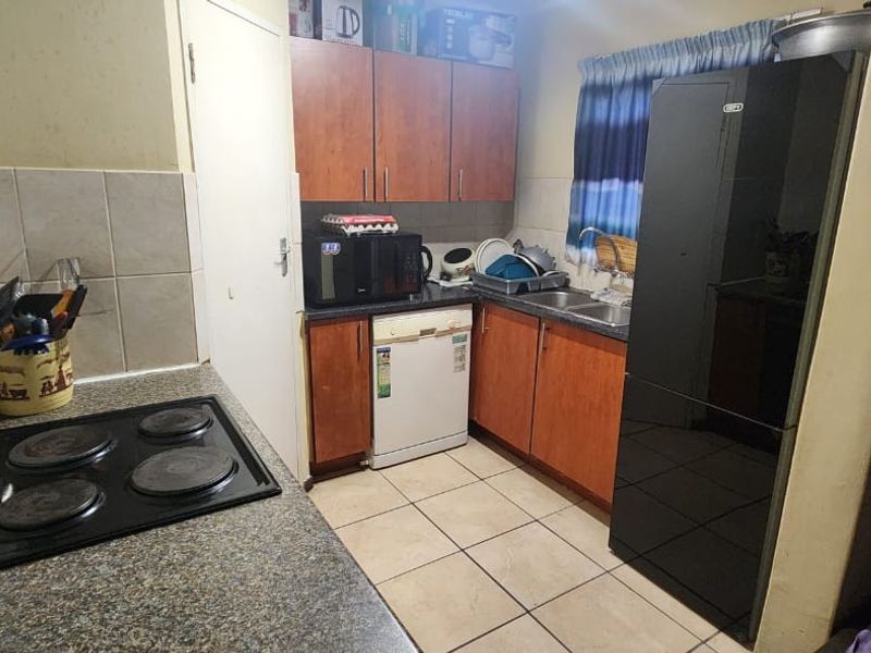 Ground Floor Gem with Private Garden in Secure Complex - Photo 7