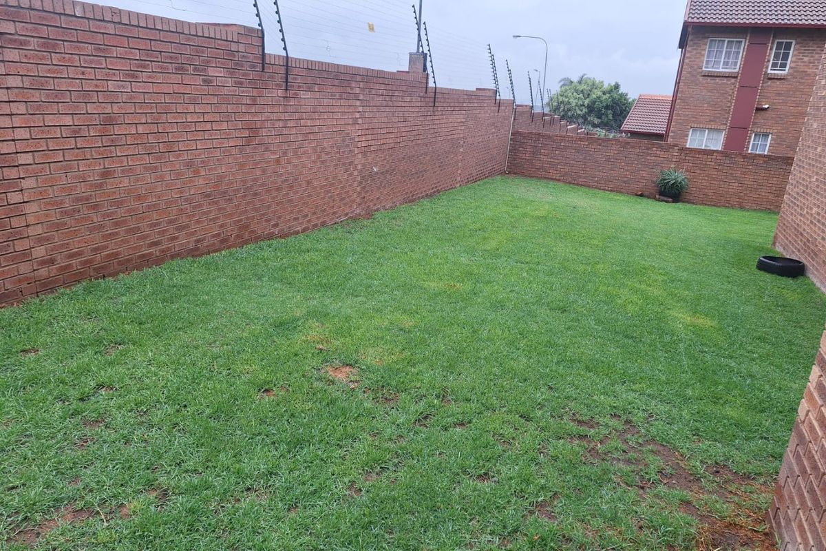 Ground Floor Gem with Private Garden in Secure Complex - Photo 5