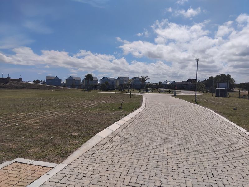 Vacant land on channel  Marina Martinique Jeffreys Bay - Photo 2