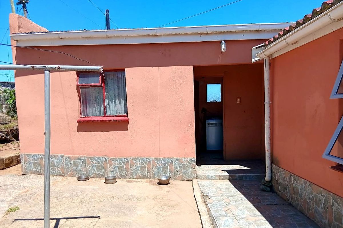 4 Bedroom House for in Mdantsane - Photo 3