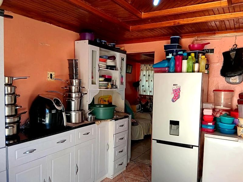 4 Bedroom House for in Mdantsane - Photo 6