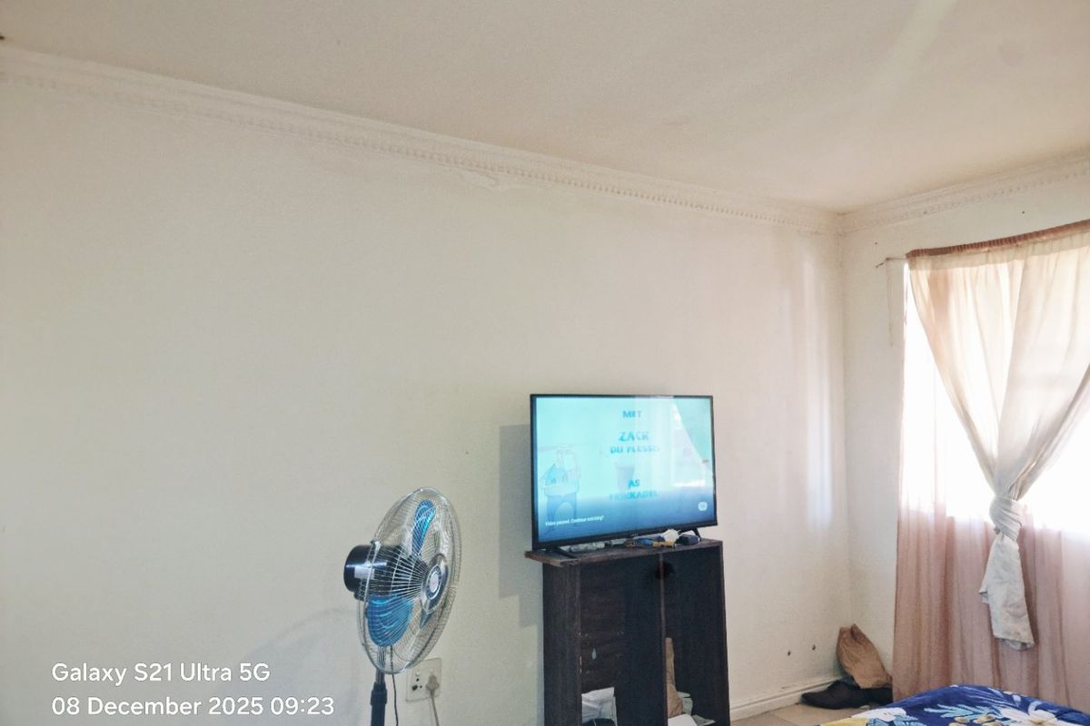 Modern 2-Bedroom Home for Sale in Tuscany Glen, Blue Downs.  EXCLUSIVE SOLE MANDATE!!!!! - Photo 4