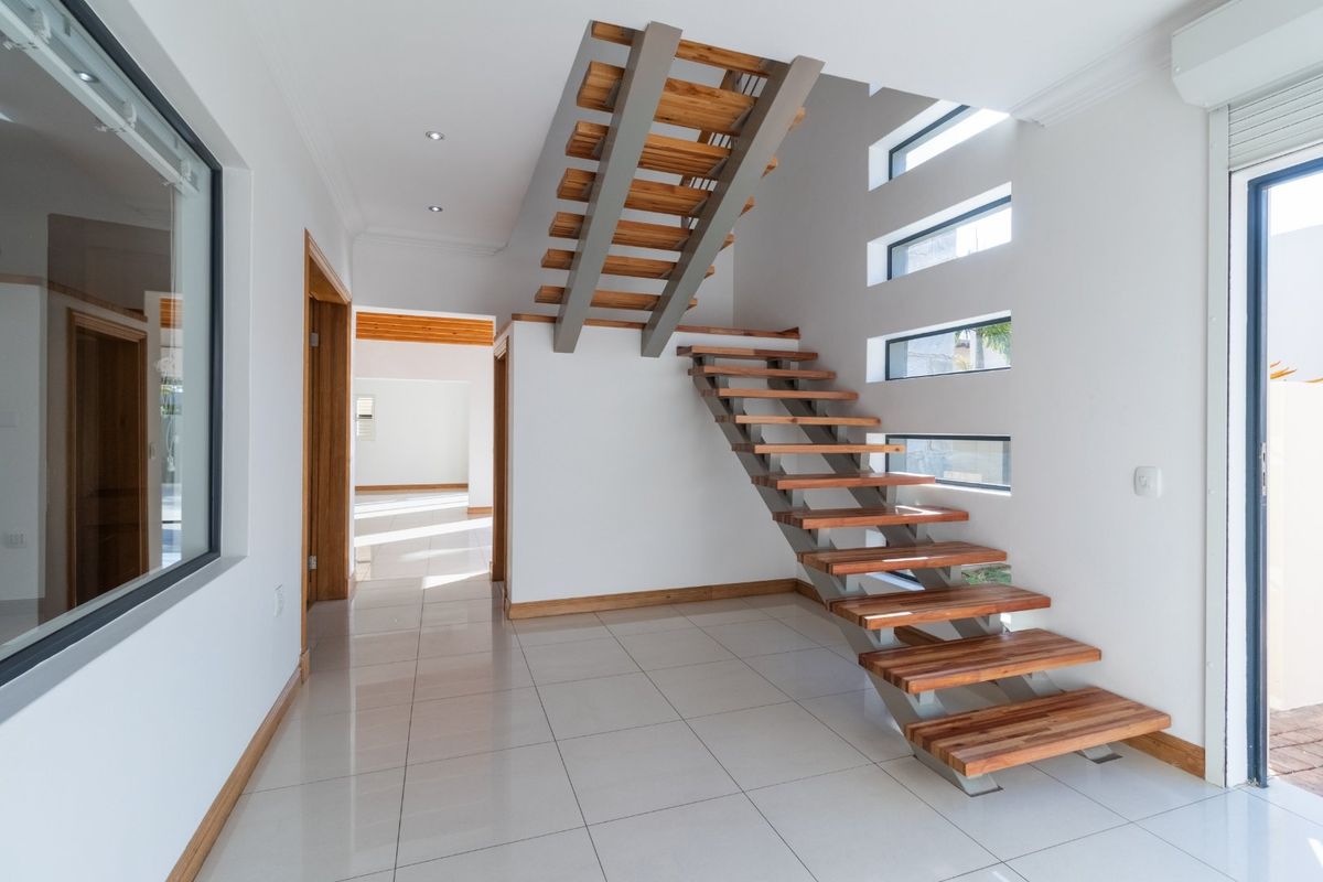 Modern 3 Bedroom Luxury Cluster Home for Sale In Bedfordview - Photo 5