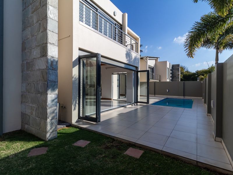 Modern 3 Bedroom Luxury Cluster Home for Sale In Bedfordview - Photo 4