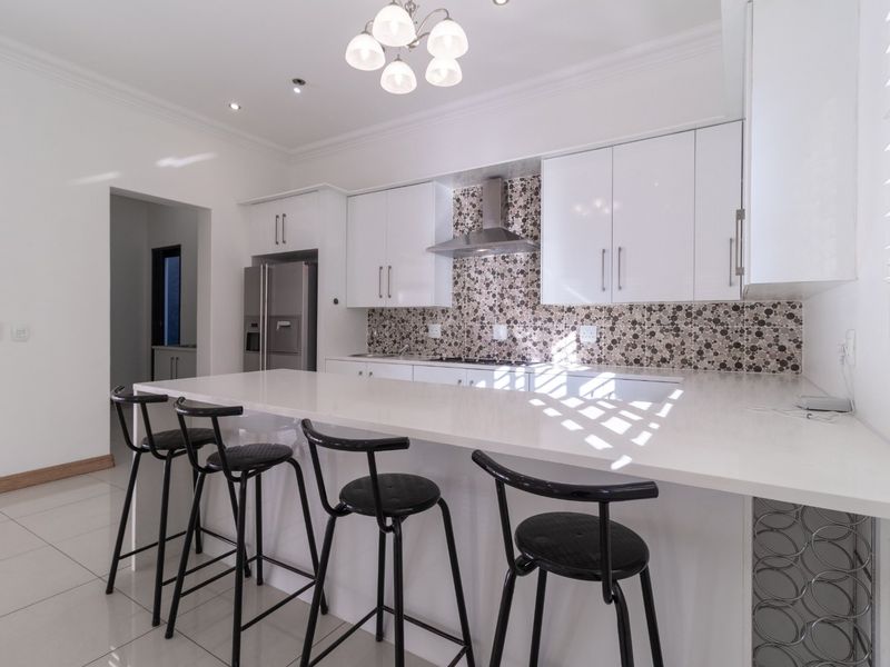Luxury Cluster Living with Heated Pool, Solar Power & Designer Finishes - Photo 3