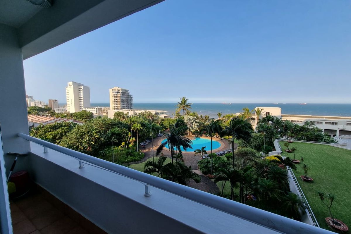 Exquisite 3 Bedroom Unit with Spectacular Views - Photo 3