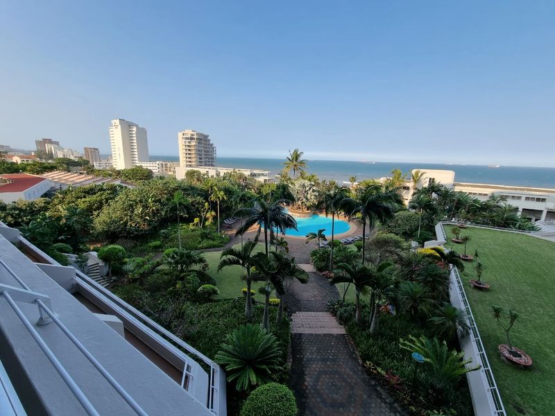 Exquisite 3 Bedroom Unit with Spectacular Views - Photo 2