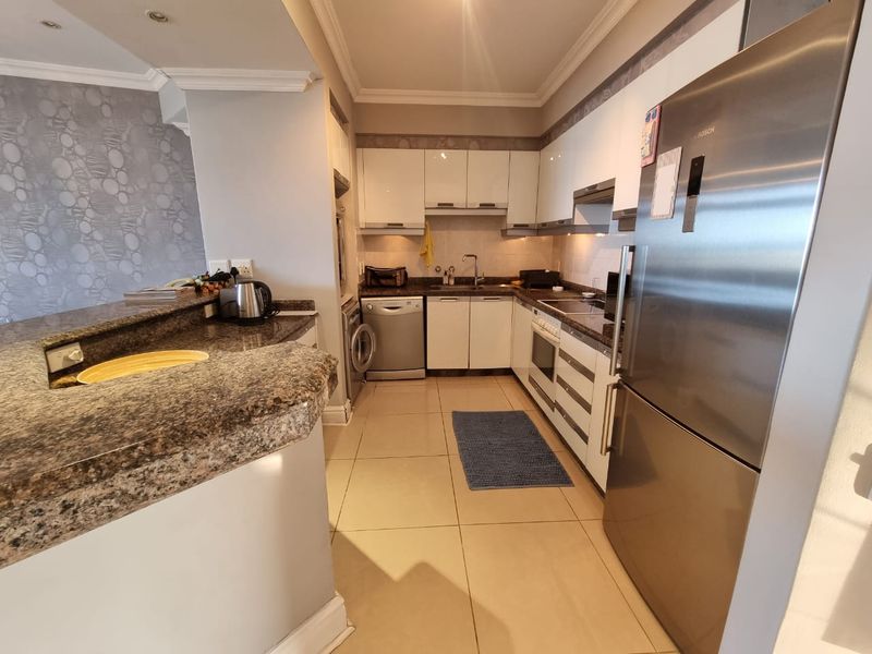 Exquisite 3 Bedroom Unit with Spectacular Views - Photo 8